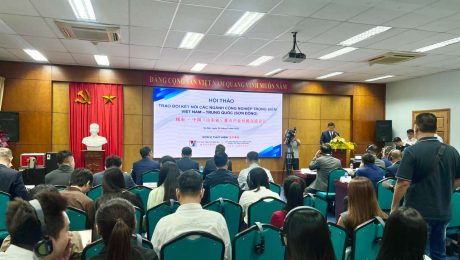 khu-cong-nghiep-viglacera-thu-hut-nha-dau-tu-quoc-te-den-khao-sat-va-tim-hieu-co-hoi-mo-rong-san-xuat-5